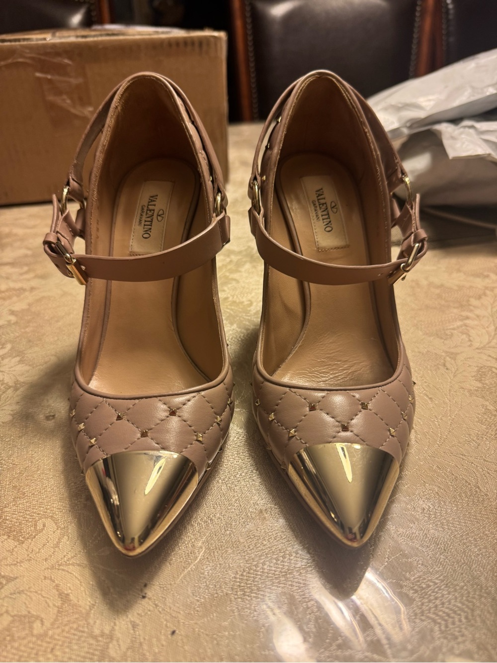 Valentino Garavani Rockstud Spike Mary Jane Pumps Cap-Toe Blush Pink 36 + COA
